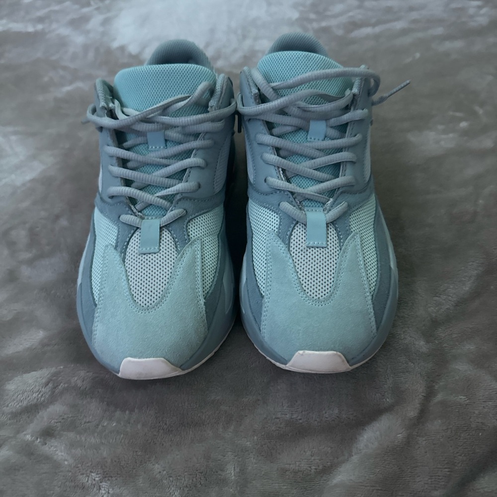 Yeezy 700 Inertia